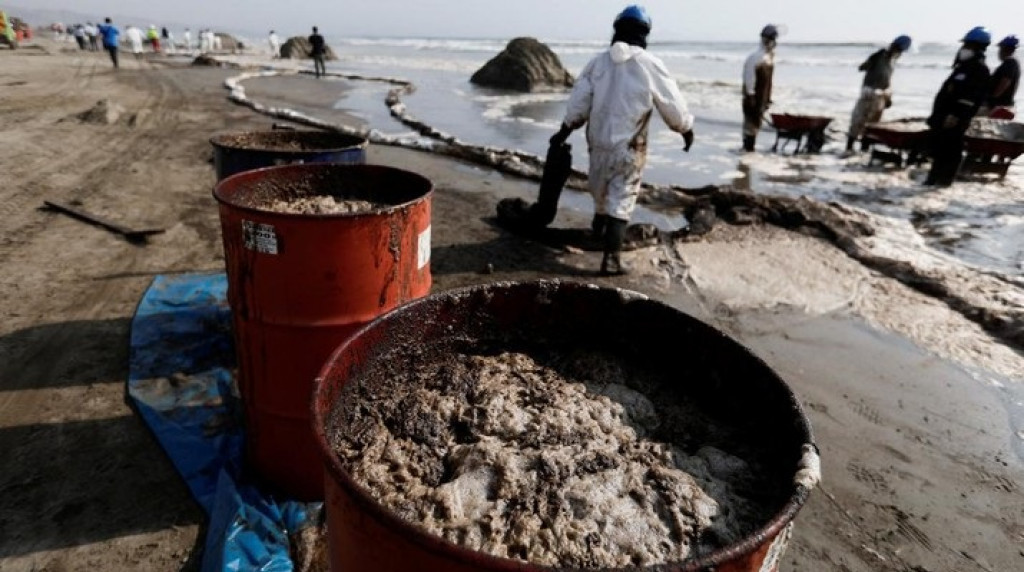 Gempa Mengguncang, 6 Ribu Barel Tumpahan Minyak Kepung Laut Peru