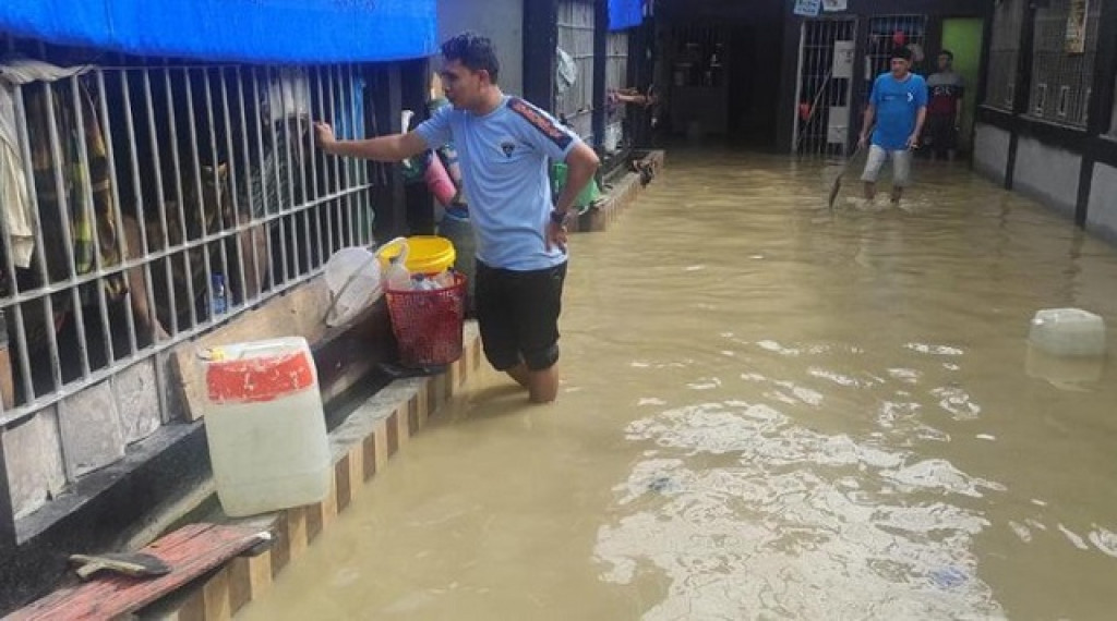 Kebanjiran-Listrik Padam, Napi di Lapas Lhoksukon Pakai Lilin