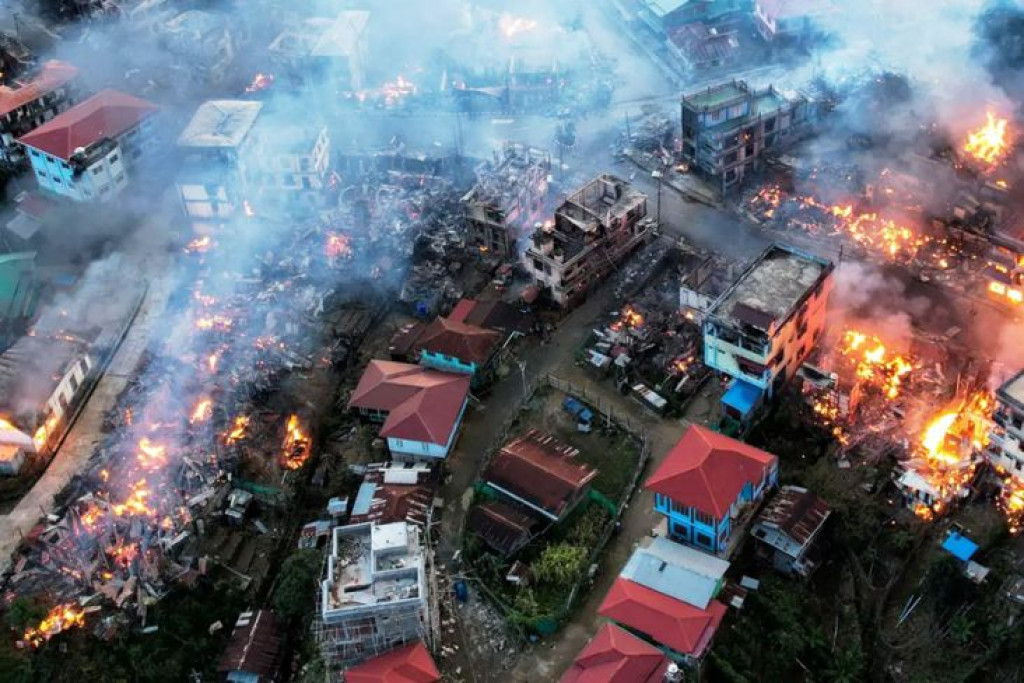 Kewalahan Atasi Oposisi, Junta Myanmar Bakar Desa demi Desa