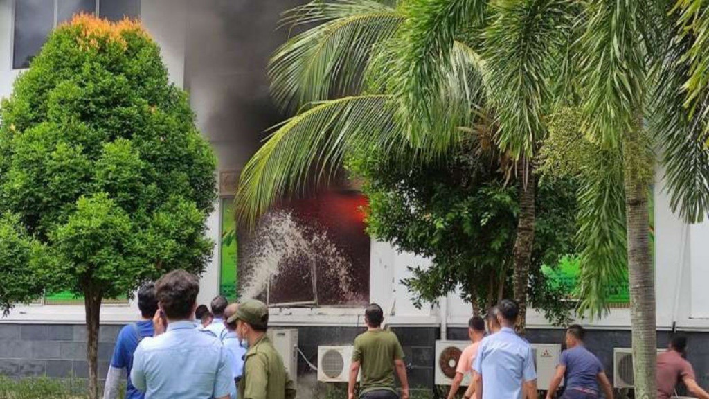 Ruang Fraksi Hanura DPRD Batam Terbakar, Diduga Korsleting Listrik