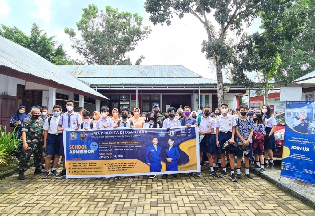 Sosialisasi SMA Pradita Dirgantara Perdana di SMP 10 Manado