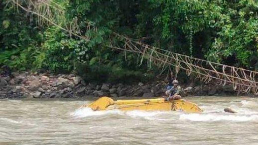 Anggota Polri yang Tewas Akibat Jembatan Putus di Papua Belum Ditemukan