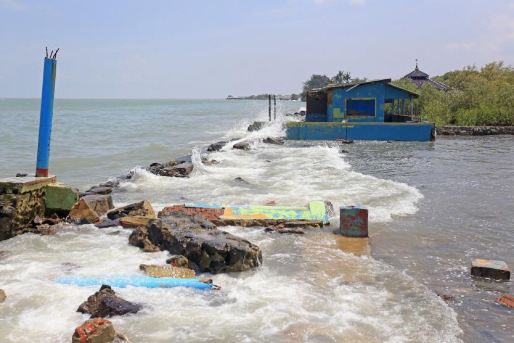 Fase Bulan Baru, BMKG: Waspada Banjir Pasang di Pesisir Kota Medan