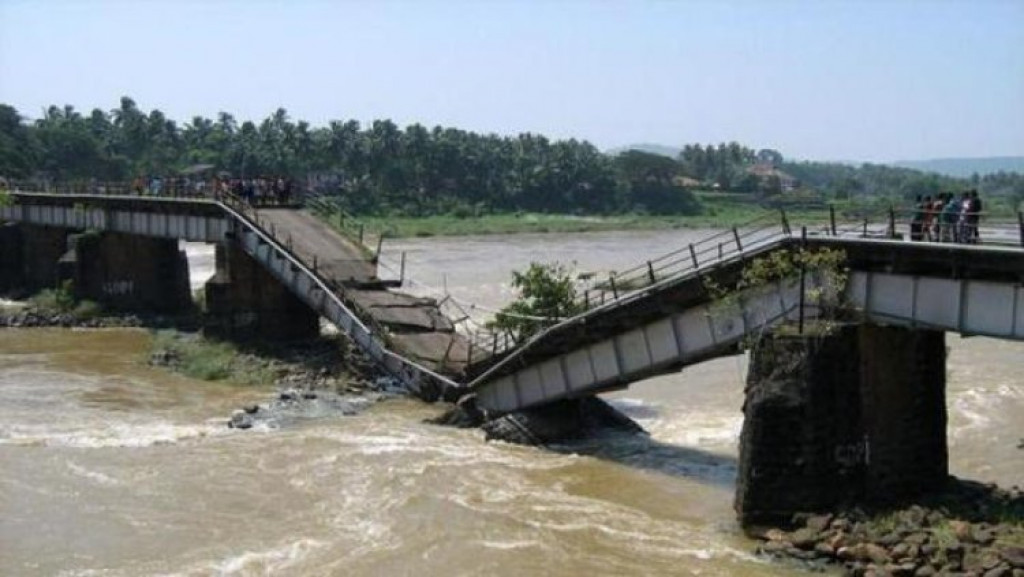 Jembatan Terputus, 4 Anggota TNI dan Polri Hanyut di Sungai Digoel Papua