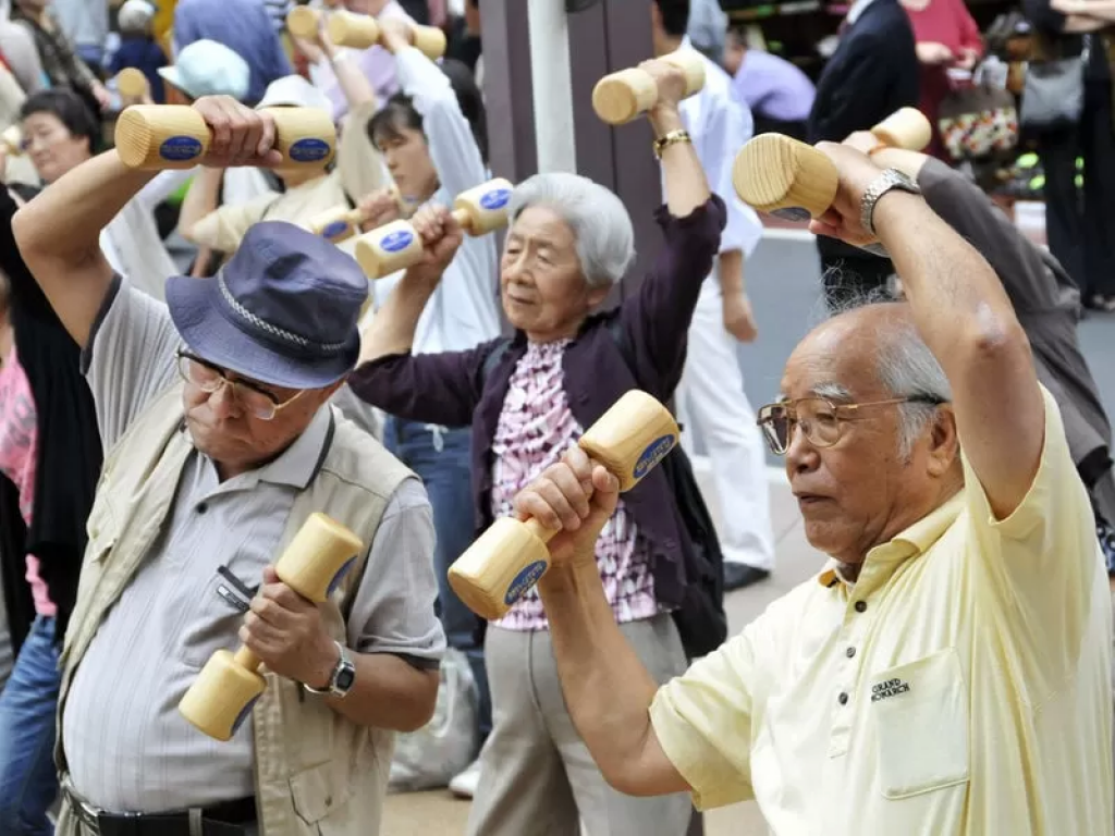 Populasi Jepang Menyusut, Namun Jumlah Lansia Terus Bertambah