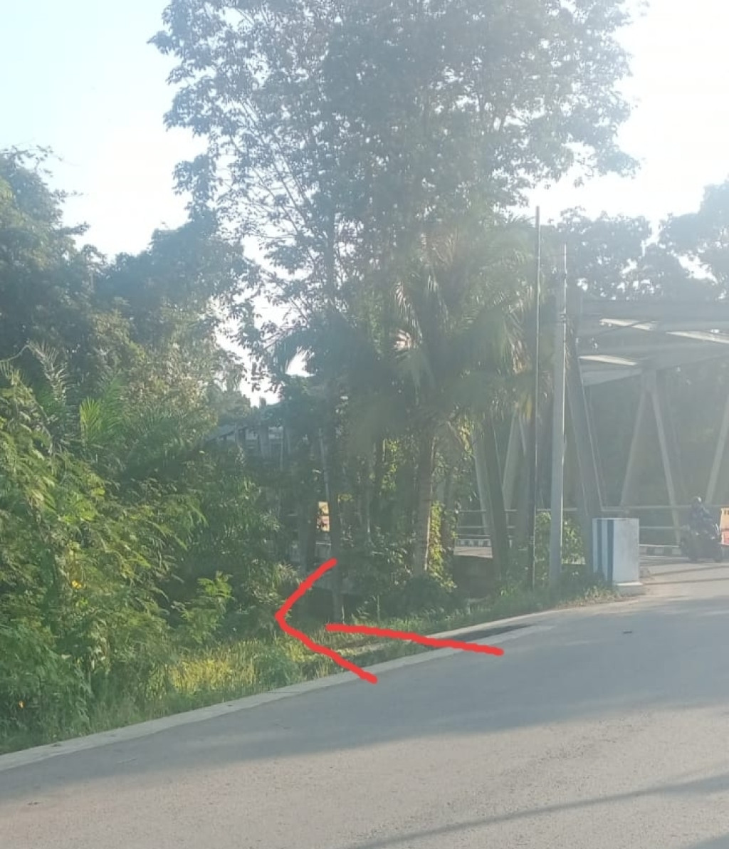 Warga Resah, Judi dan Narkoba Beroperasi di Pinggir Sungai Jalan HM. Puna Sembiring