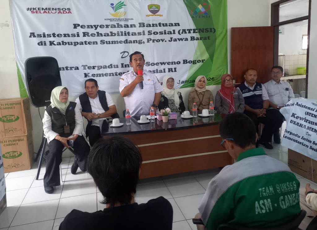 Asda Pemkesra Wakili Bupati Sumedang Berikan Sambutan pada Penyaluran Bantuan ATENSI Kewirausahaan Kemensos RI