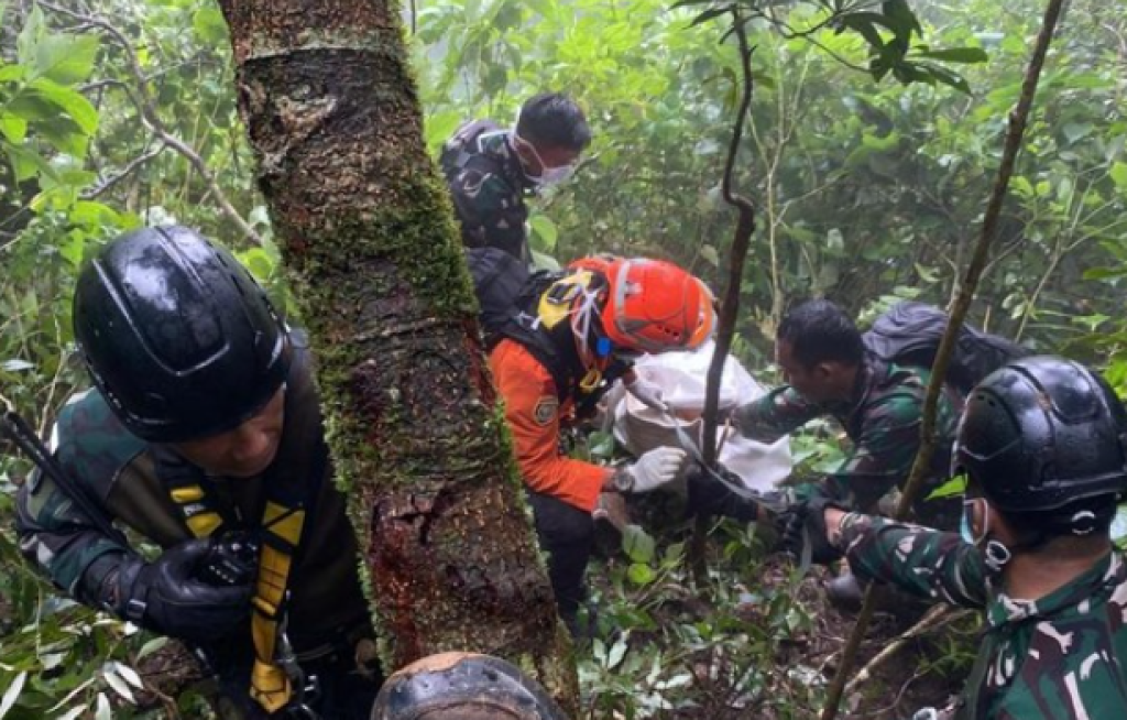 Bagian Tubuh Manusia Kembali Ditemukan di Lokasi Jatuhnya ATR 42-500