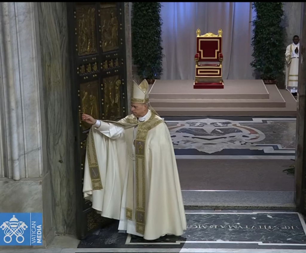 Berakhir Sudah Tahun Jubelium Pengharapan 2025, Paus Leo XIV Menutup Pintu Suci Basilika St. Petrus