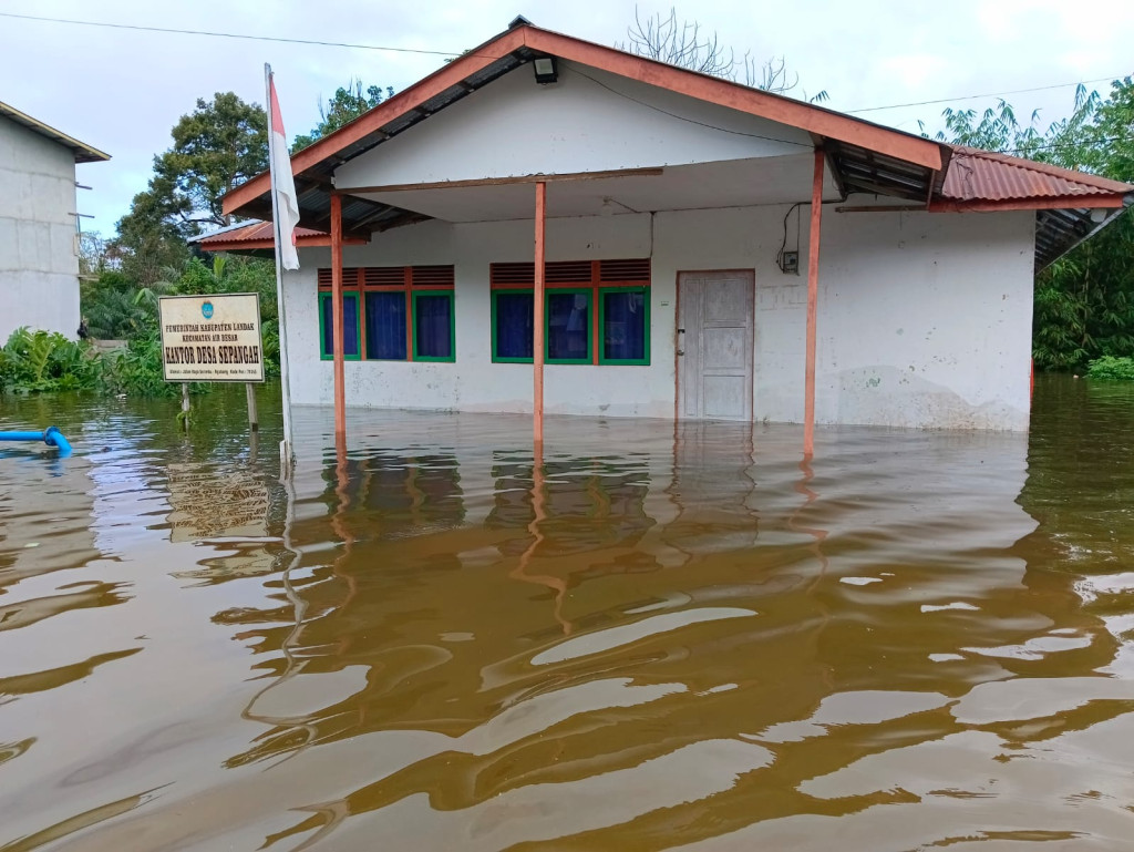 BNPB: Bencana Hidrometeorologi Masih Mendominasi, Sejumlah Daerah Dilanda Banjir