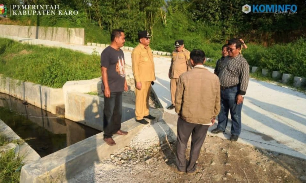 Bupati Bersama Wakil Bupati Karo Tinjau Hasil Pembangunan Drainase Tigapanah,Diharapkan Dapat Mengatasi Banjir.