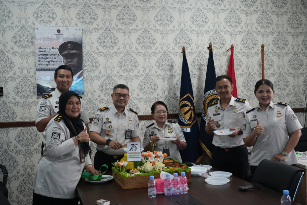 Bupati Karawang Turut Sampaikan Ucapan pada Hari Bhakti Imigrasi ke-76 Melalui Karangan Bunga