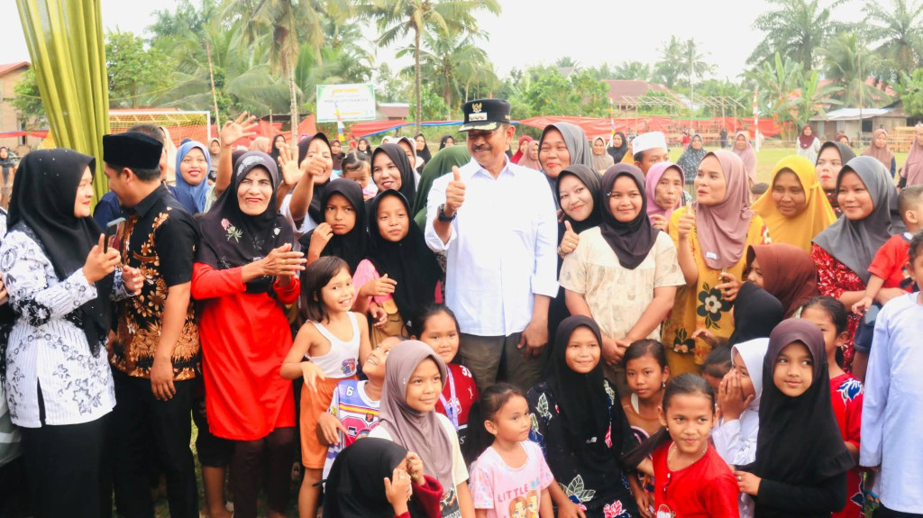 Bupati Madina Ramah Tamah dengan Masyarakat Desa Batu Sondat