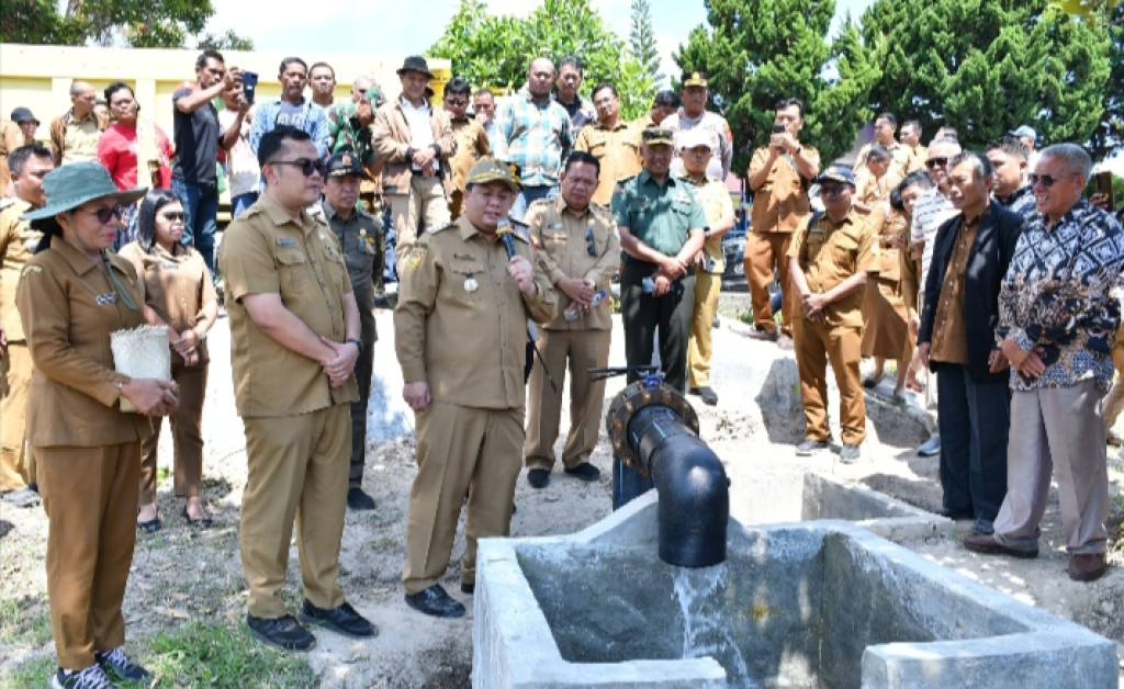 Bupati Samosir Resmikan Pompa Air Tenaga Surya Senilai Rp 2,6 Miliar di Onan Runggu