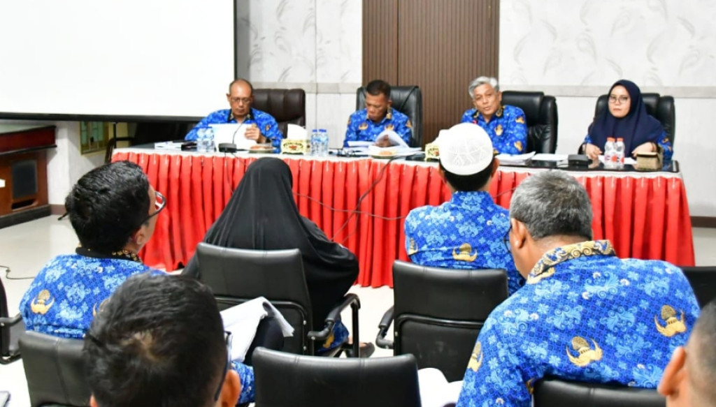 Bupati Tapteng Pimpin Rapat Luar Biasa, Direktur Perumda Mual Nauli Diberhentikan