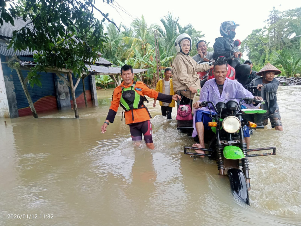 Dalam 24 Jam Terakhir, BNPB Rekap Bencana Banjir dan Cuaca Ekstrem di Indonesia