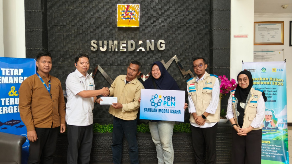 Dorong Kemandirian Ekonomi dan Zakat Produktif, PLN UP3 Sumedang Salurkan Bantuan Modal Usaha Melalui YBM