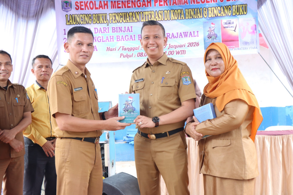 Hadiri Peluncuran dan Bincang Buku, Sekda Kota Binjai Tekankan Pentingnya Literasi Sebagai Fondasi Pembangunan