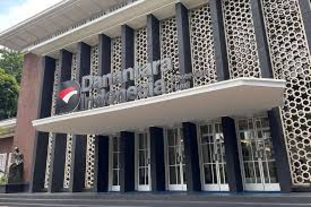 Hensa Soroti Risiko Fiskal dan Pemerataan Manfaat Danantara