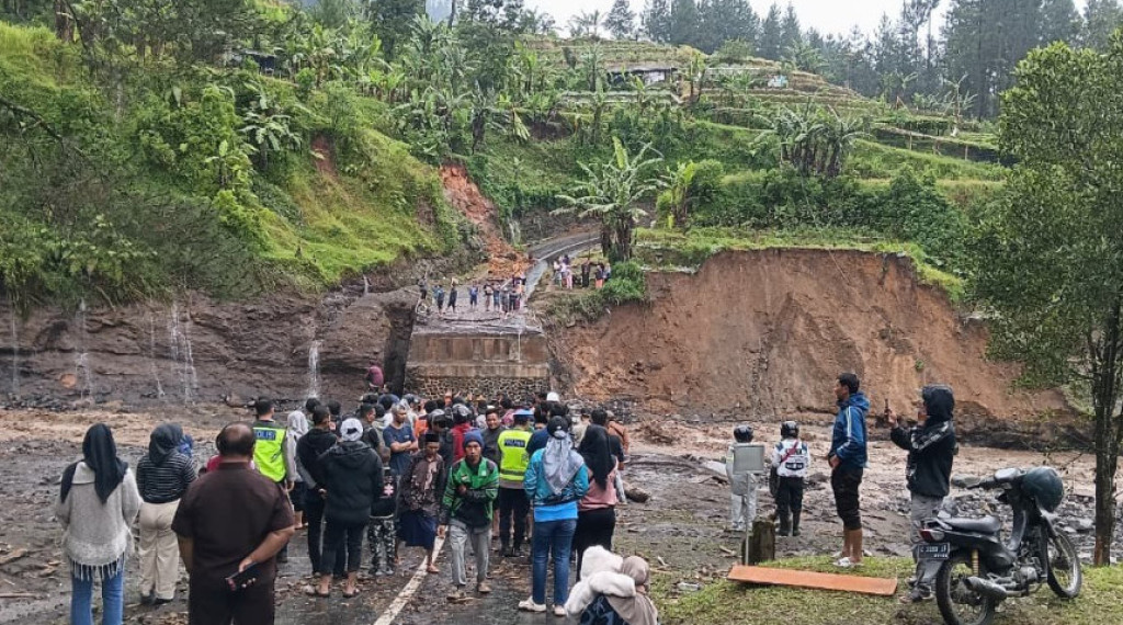 Hujan Ekstrem Picu Banjir Bandang dan Longsor di Lereng Gunung Slamet, BNPB Catat Korban Jiwa