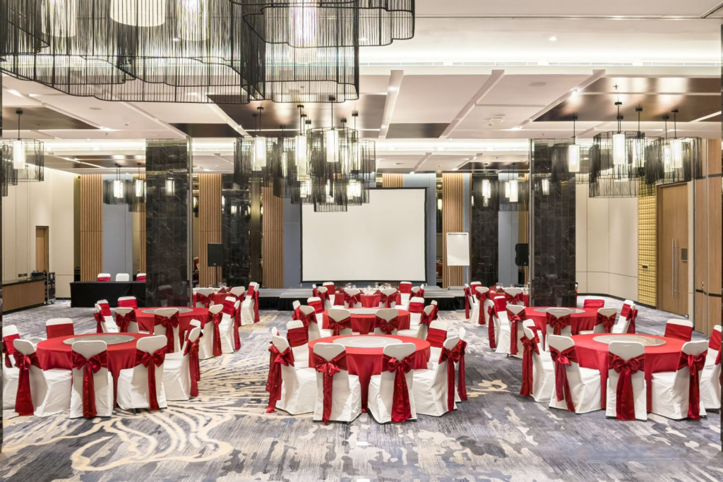 Imlek 2026 Makin Berkesan! Grand Mercure Batam Centre Gelar Reunion Dinner of The Fire Horse