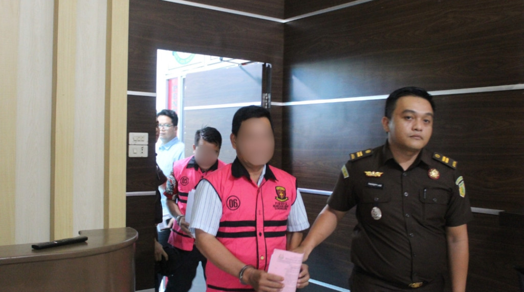 Jadi Tersangka Korupsi Rp500 Juta, Kades dan Sekdes Tuhegeo II Ditahan Kejari Gunungsitoli