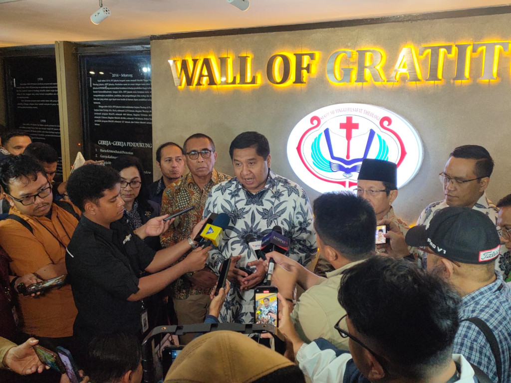 Jelang Puncak Natal Nasional 2025, Panitia Salurkan 20.000 Paket Sembako di 10 Titik