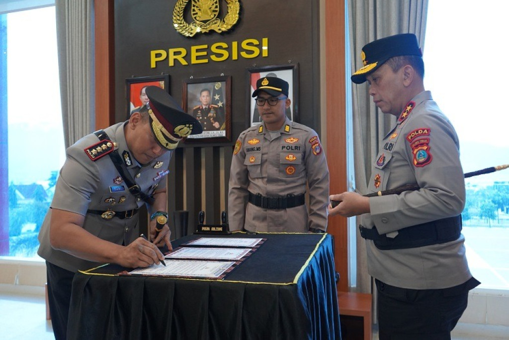 Kapolda Sulteng Lantik Kombes Pol Hari Rosena, Resmi Jabat Kapolresta Kota Palu
