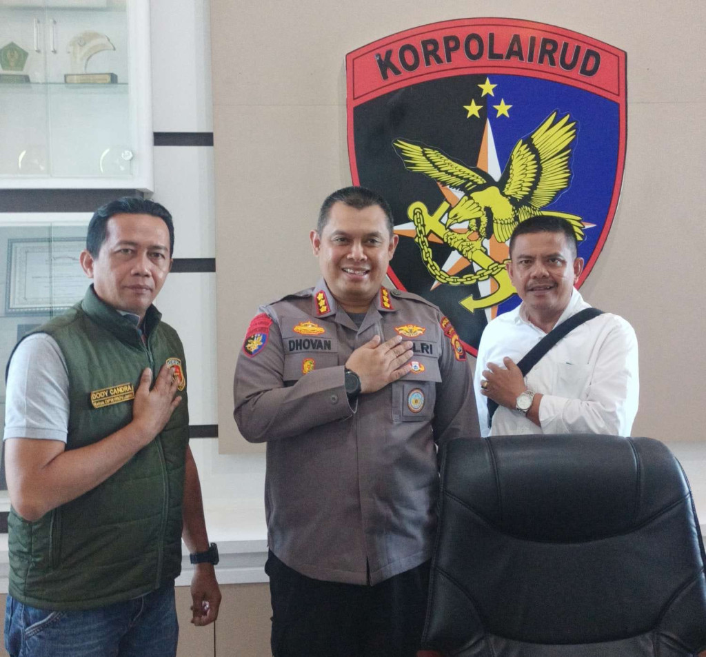 Ketua DPW  Fast Respon Indonesia Center Jambi Silaturahmi Bersama Dirpolairud Polda Jambi