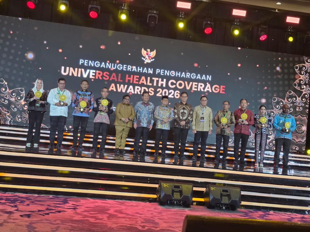 Komitmen JKN Berbuah Prestasi, Kabupaten Paniai Raih UHC Award 2026 ‎