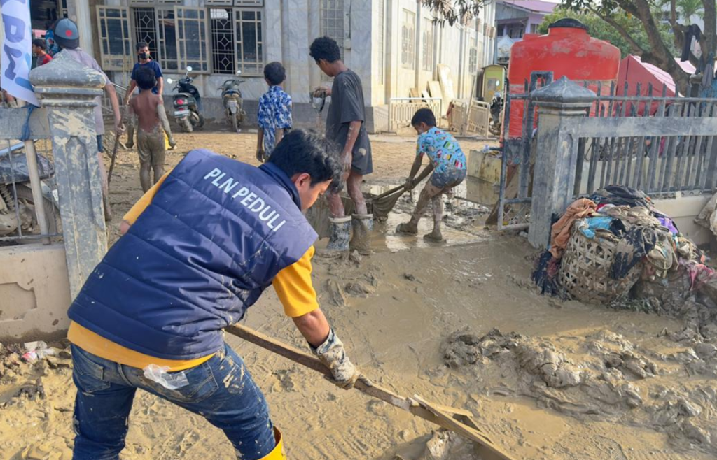 Lebih dari Pulihkan Listrik, PLN Bangkitkan Kembali Kehidupan Ibadah Warga Aceh