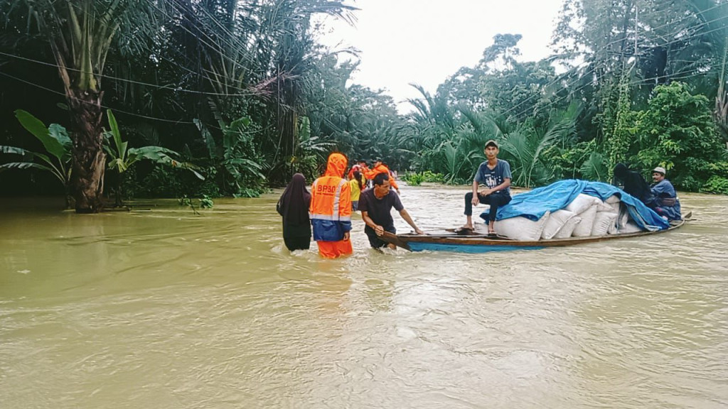Luapan Sungai dan Drainase Buruk Sebabkan Banjir di Pandeglang, Bekasi, dan Bogor