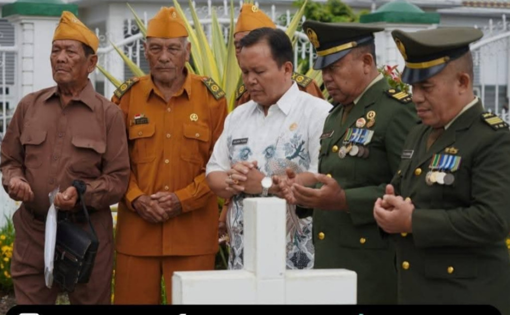 Memperingati Hari Ulang Tahun Legiun Veteran RI, Pemkab Karo Ziarah ke Makam Pahlawan