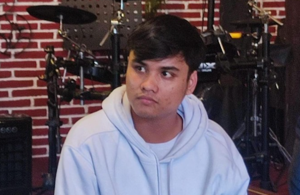 Mengaku Anak Kandung Denada, Pemuda Banyuwangi Tempuh Jalur Hukum