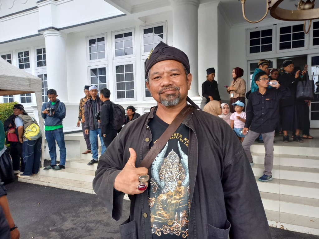 Pembina Gelap Nyawang Nusantara Sumedang Asep Riyadi Ajak Warga Gemar Menanam Pohon Hadapi Musim Hujan