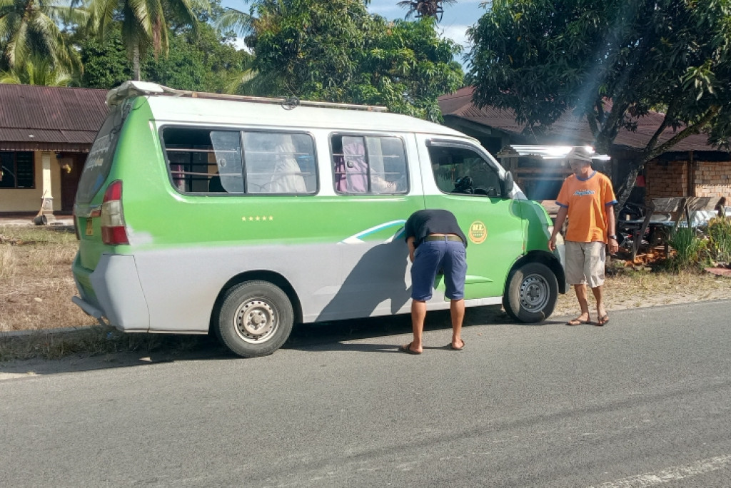 Pertalite Langka, Pendapatan Sopir Angkot Menurun