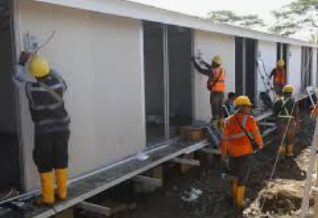 PLN Bangun Fondasi Listrik Jangka Panjang di Huntara Aceh Tamiang