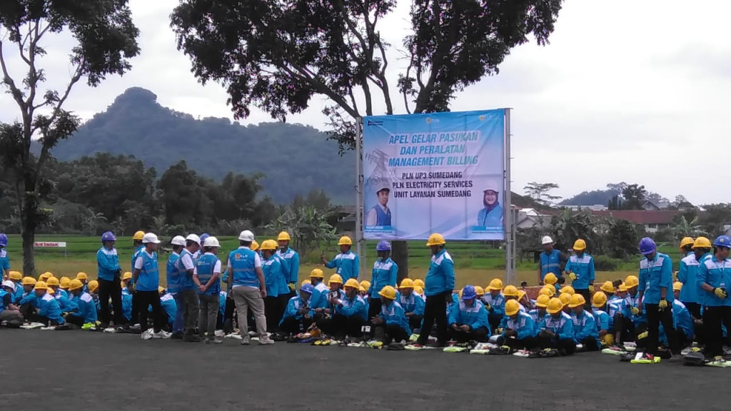 PLN Gelar Apel Pasukan dan Peralatan Management Billing di Sumedang