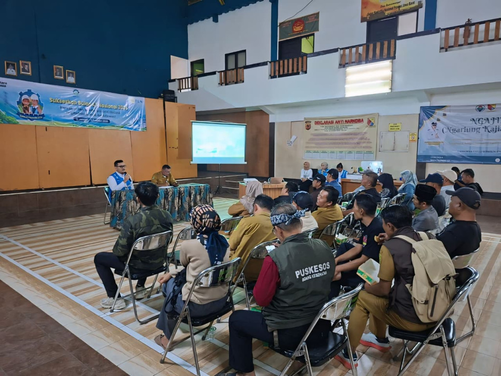 PLN UP3 Majalaya Edukasi Masyarakat Desa Rancamanyar soal Keselamatan Listrik dan Layanan Digital