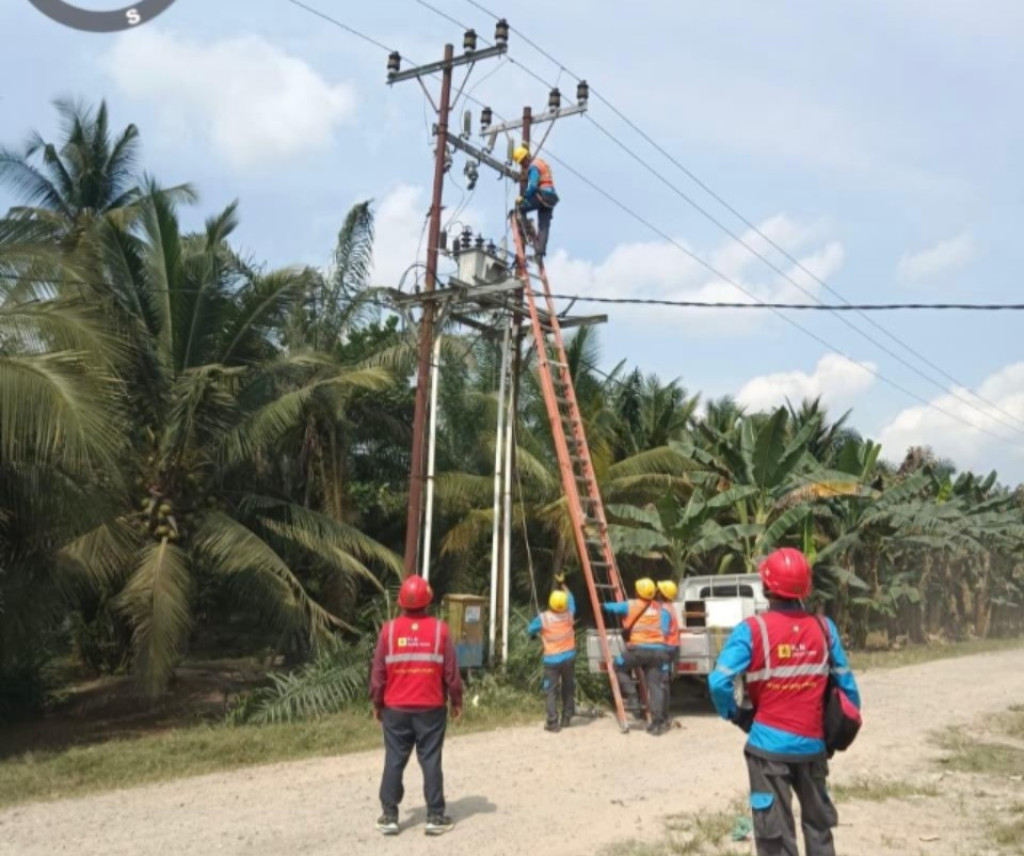 PLN UP3 Rantauprapat Lakukan Grebek Penyulang untuk Listrik yang Lebih Andal