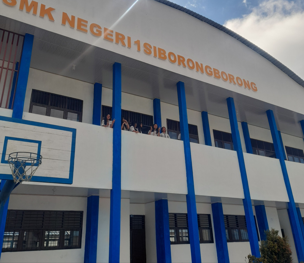 Revitalisasi SMKN I Siborongborong Tuai Sorotan, Diduga Sepesifikasi Material Tak Sesuai Standar