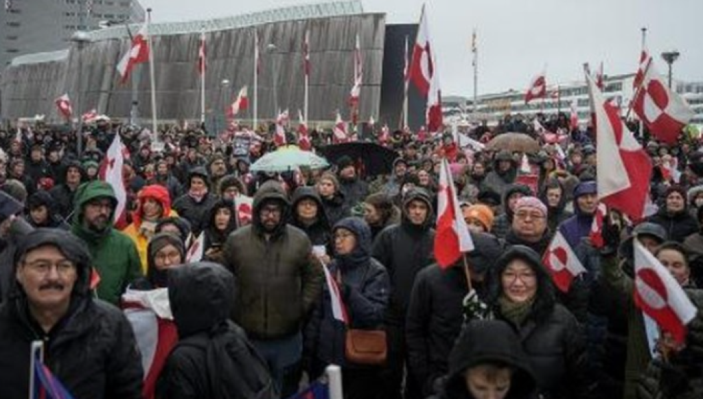 Ribuan Warga Mengamuk dan Protes Keras Rencana Trump: Greenland Tidak Dijual!