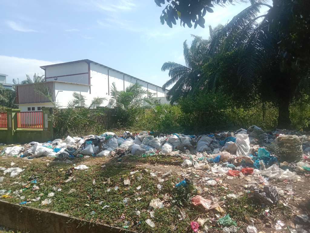 Timbulkan Bauk Busuk Sampah Menumpuk di KEK Sei Mangkei, Green Industry Cuma Slogan?