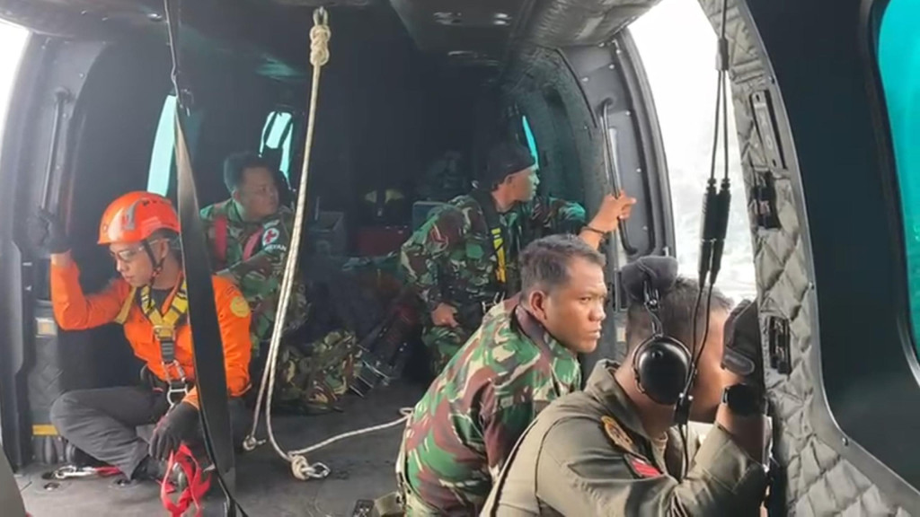 Titik Jatuh ATR 42-500 Diketahui, TNI AU Turunkan Korpasgat dengan Caracal