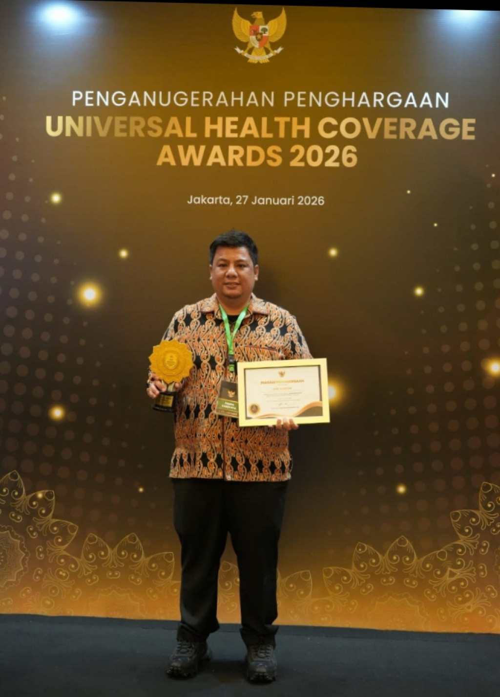 Untuk Ke-3 Kalinya Secara Berturut Turut Pemkab Samosir Raih Penghargaan UHC