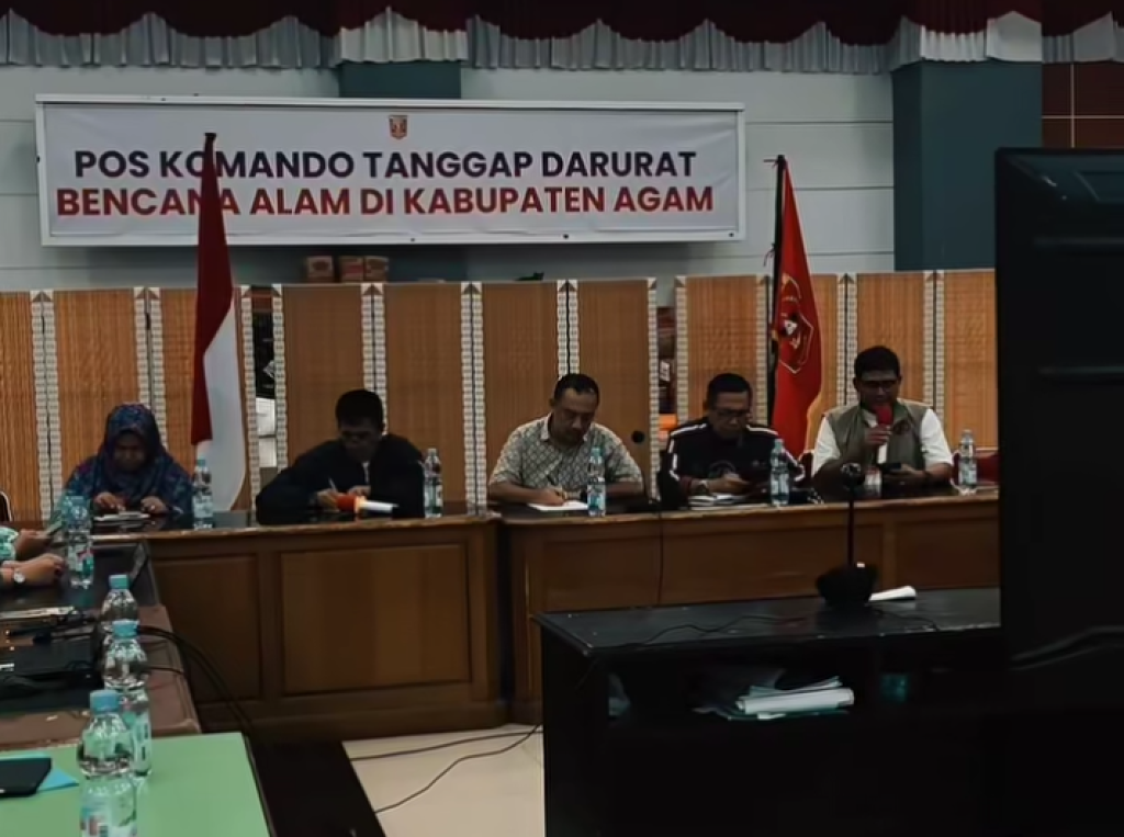 Wabup Agam Evaluasi Progres Pembangunan Huntara Korban Bencana