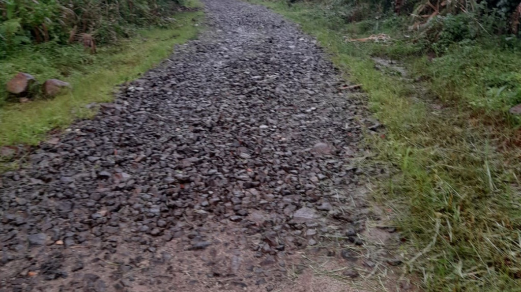 Proyek Rekontruksi Jalan Sarulla-Sipetang Terkesan Asal Jadi