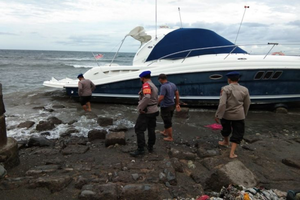 Ternyata Ini Pemilik Kapal Mewah yang Terdampar di Perairan Bali