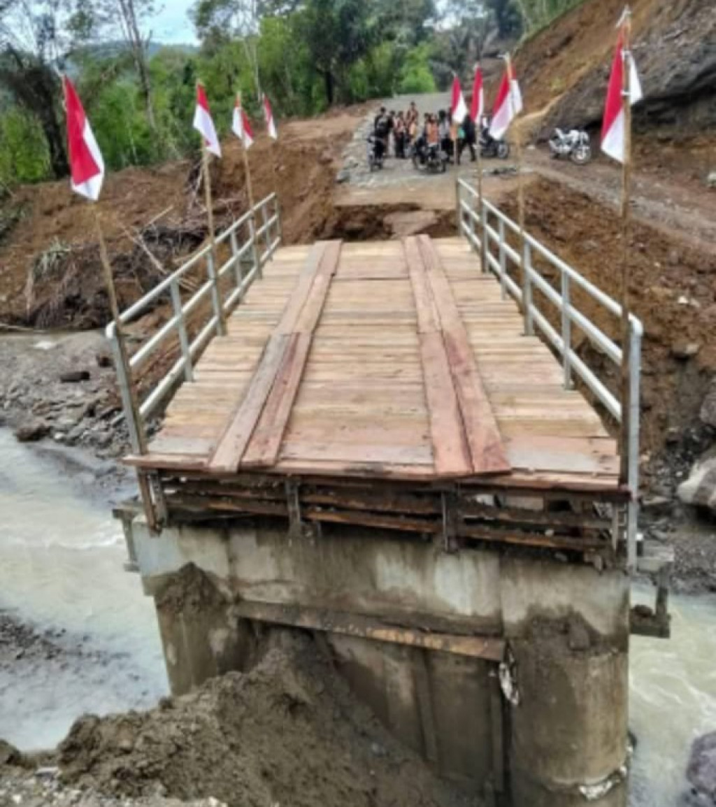 Hujan Ekstrim Kembali Guyur Onan Ganjang Pemkab Humbahas Gerak Cepat Bahu Membahu Turun Lapangan