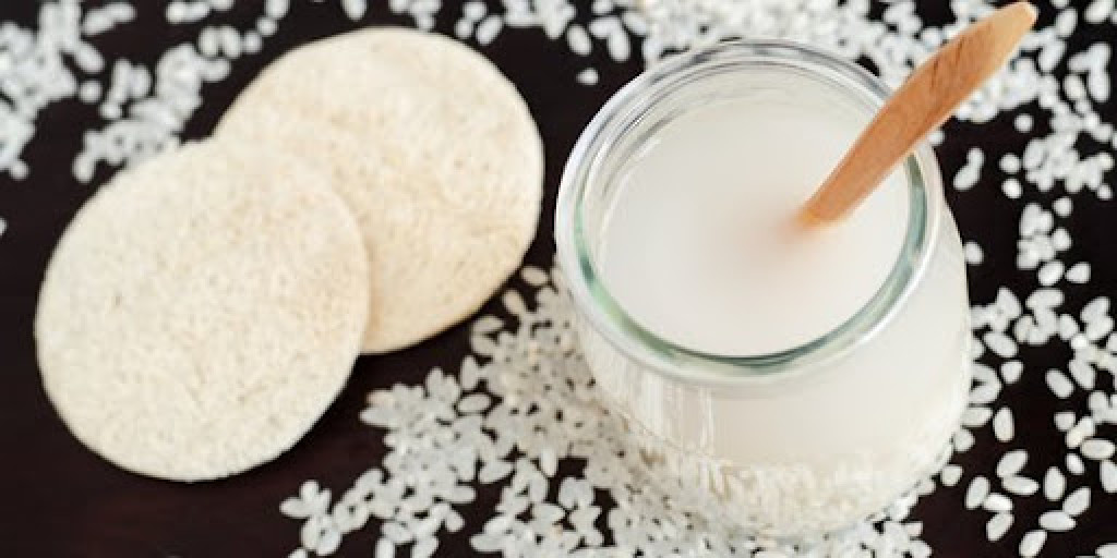 Air Beras Kaya Nutrisi, Solusi Alami Perawatan Kulit dan Rambut
